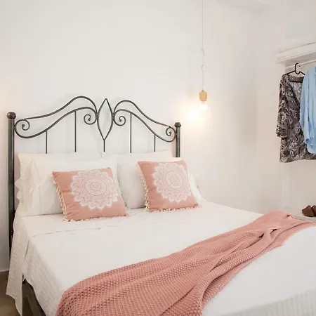 בית נופש Unique Anoi House - In The Heart Of Village